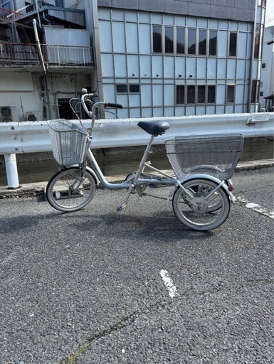 受付終了しました。　 ブリヂストン　ワゴン　3輪自転車　美品