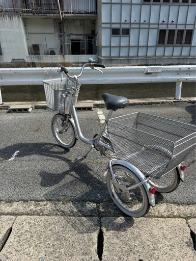受付終了しました。　 ブリヂストン　ワゴン　3輪自転車　美品