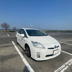 トヨタ　プリウス　Gグレード　の画像
