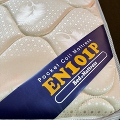 マットレス付きセミダブルベッドの画像