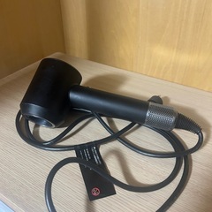 ダイソン　ドライヤー　カラーボックス他