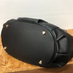 【ジャングルジャングル岩出店】【A576】ハンドバッグ Samantha Vega ハートベルト ブラックの画像