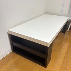 テーブル