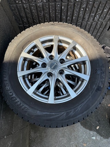 15インチホイールタイヤセット（スタッドレス）