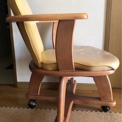 好きな布でDIY も！　360度　回転ダイニングチェア　食卓椅子  キャスター　ベージュ　木製　ウッド　クリーム　アームチェア　イエローベージュ　の画像