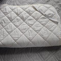 ダブルサイズ　敷パッド　２枚の画像