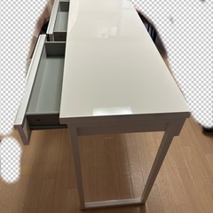 美品‼️IKEAデスクハイグロスホワイトの画像