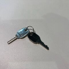 【愛品館 市原店】スチール片袖机｜オフィスデスク鍵2個付の画像