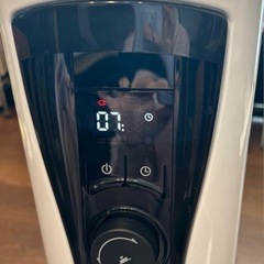デロンギ　ホワイト オイルヒーター RHJ65L0915の画像