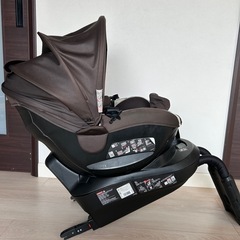 チャイルドシート　エールべべ・クルット3iグランス