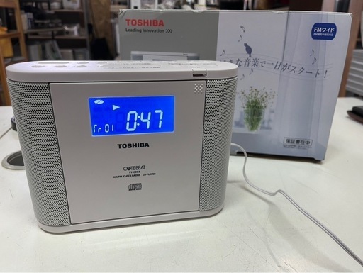 TOSHIBA 東芝 TY-CDR8　CDラジオ　クロックラジオ　目覚まし機能 ホワイト 中古品 ③