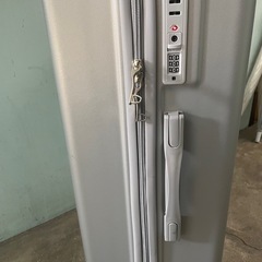 キャリーケース60ℓ