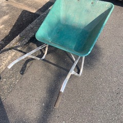 一輪車　アルミ　軽量　ノーパンク