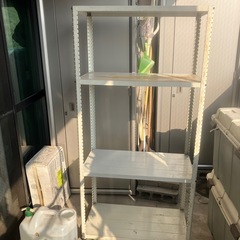 スチールラック　大きいサイズ
　高さ160横80奥40　