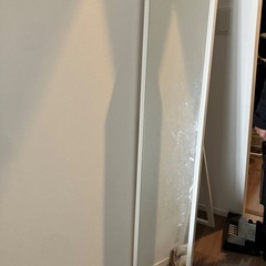 IKEA全身ミラーの画像