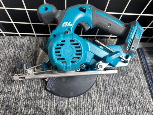 【中古】 【動作OK】 【店頭引取限定】MAKITA（マキタ）充電式チップソーカッター CS551D