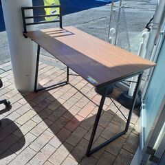 ID　204464　机の画像