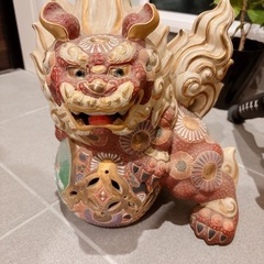シーサー　獅子　縁起物　置き物　九谷焼　玉乗り獅子