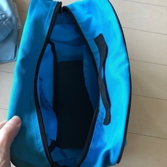 中古　
トライル　セット　バッグ、縄跳び、ズボン120、ポロシャツ130センチの画像