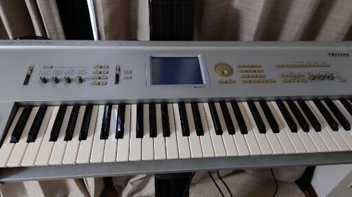 KORG TRITON 61Key（初代）中古　譲ります