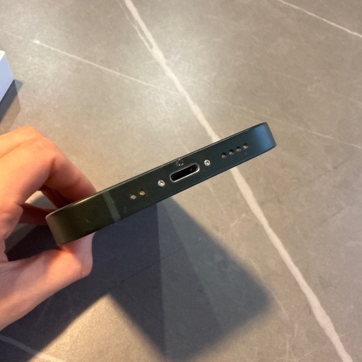 Apple iPhone 13 グリーン