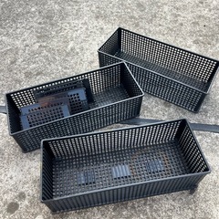 100均スタッキングボックス３つ