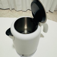【引渡決定】【美品】電気ケトル 1L アイリスオーヤマ IKE-D1000【AR対応】の画像