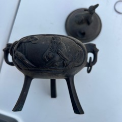銅製の香炉の画像