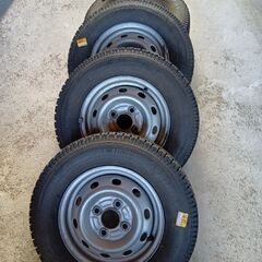 軽トラックスタッドレスタイヤ145R12