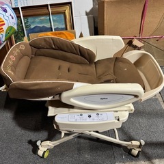 【訳あり】aprica アップリカ ユラリズム オート 電動 ハイローチェア ハイローベッドの画像
