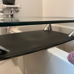 ガラステーブルの画像