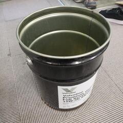 ペール缶