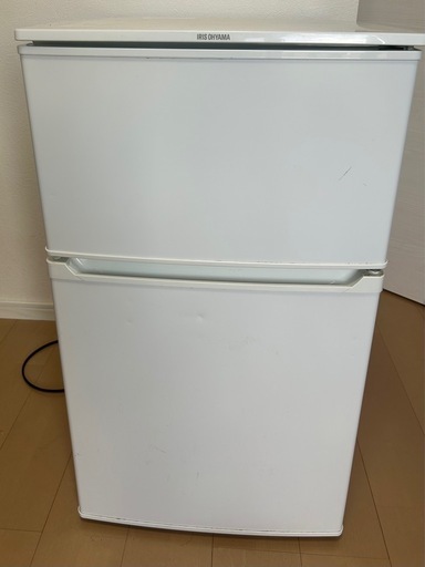 冷蔵庫　90L