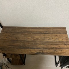 木製テーブル