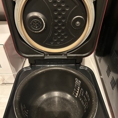 三菱★蒸気レス★炭炊窯5.5号炊きIH炊飯器の画像