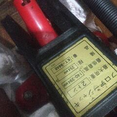 油圧式２トンフロアージャッキ