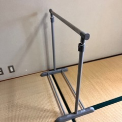 ハンガーラックの画像