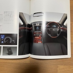 レクサスLS460カタログの画像
