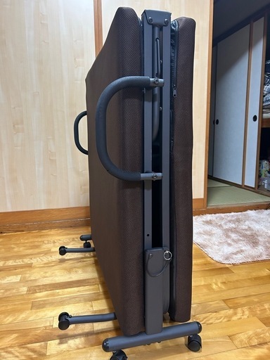 折りたたみベッド　美品