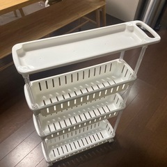 すき間ラックの画像