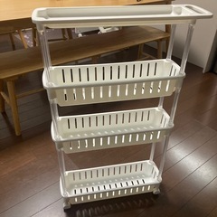 すき間ラックの画像
