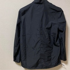 asicsジャケットの画像