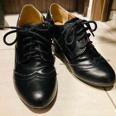 【美品】ブーティー23㎝ ヒール7.5㎝ 黒