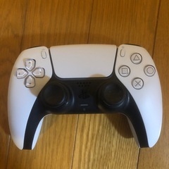 PS5コントローラー2個の画像