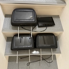 訳あり　海外製　9インチ　モニター&ヘッドレスト
