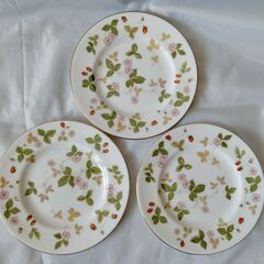 未使用品　ウェッジウッド　WEDGWOOD　ワイルドストロベリー　プレート　17.5cmの画像