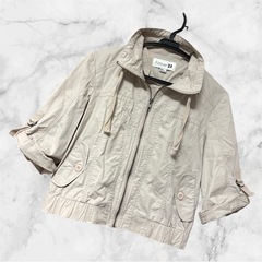 フォーエバー21❤ブルゾン　ベージュ ロールアップ袖　ジャケット　レディースの画像