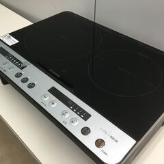 🍀【超美品】アイリスオーヤマ 2口 IHクッキングヒーター 工事不要 1400W 100V 脚付き ブラック IHK-W12SP-Bの画像