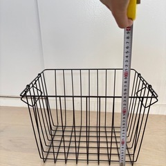 黒カゴの画像