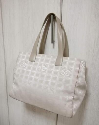 CHANEL　ニュートラベルライン　トートバッグ　アイボリー
